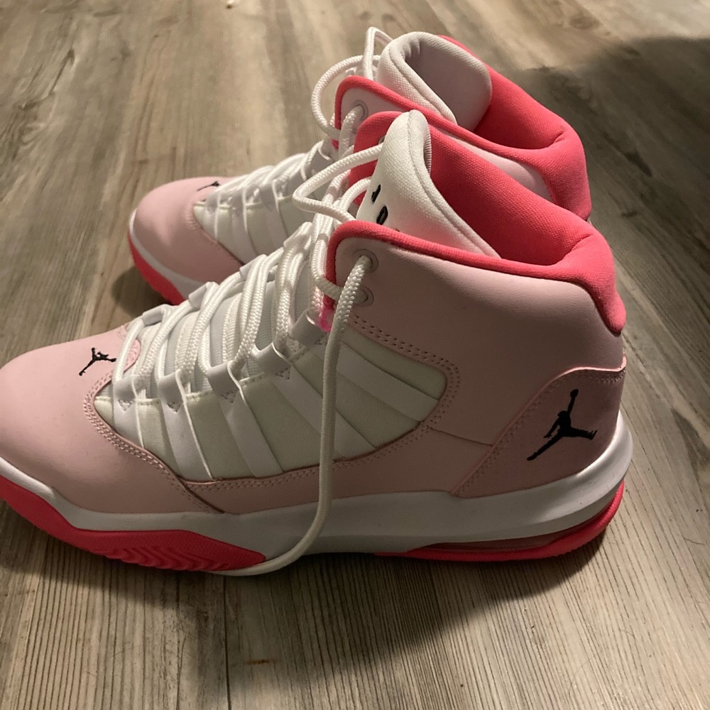 Jordan Max Aura - (Girls)